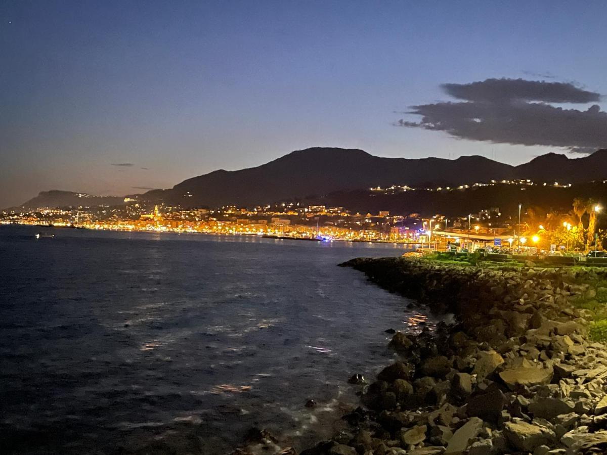 Menton Centre Vue Imprenable Sur Mer Et Jardin Bioves ภายนอก รูปภาพ